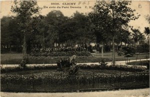 CPA CLICHY - Un coin du Parc Denain (581348)