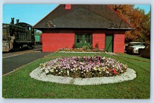 1960 Ypsilanti Michigan Postcard New York Central Depot City Recreation Flowers