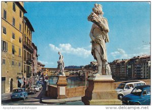 Italy Firenze Ponte San Trinita con veduta del Ponte Vecchio
