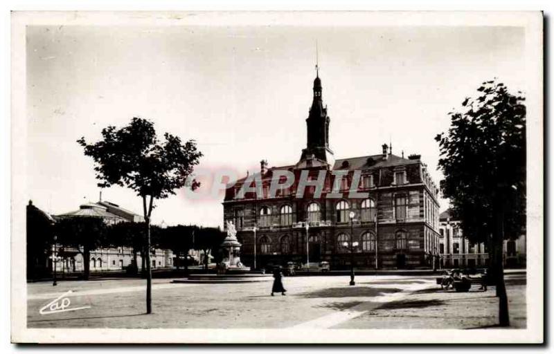Roanne - Place de l & # 39Hotel City - Old Postcard
