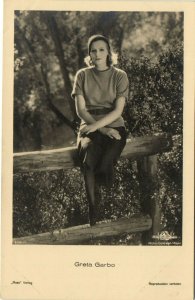 PC GRETA GARBO, ROSS V. 6391/1, MOVIE STAR, Vintage REAL PHOTO Postcard (b28749)