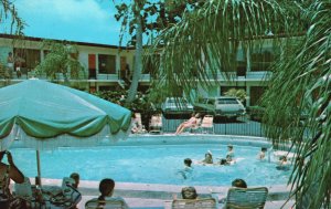 Vintage Postcard 1977 Landmark Motel 4th Street North St. Petersburg Florida FL