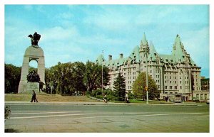 Postcard MONUMENT SCENE Ottawa Ontario ON AR5220