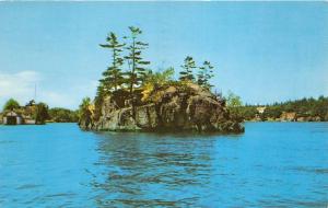 BG9610 devil s oven thousand islands n y new york  usa