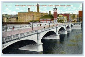 New Cement Bridge & Grand Trunk Depot Grand Rapids Michigan MI Vintage Postcard