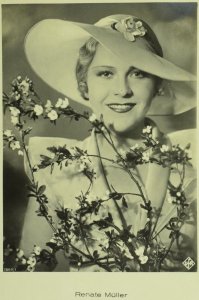 1930's RPPC Renate Muller Movie Star Ross Verlag Dutch Real Photo Postcard P107 