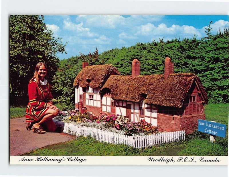 Postcard Anne Hathaway's Cottage, Woodleigh, Burlington, Canada