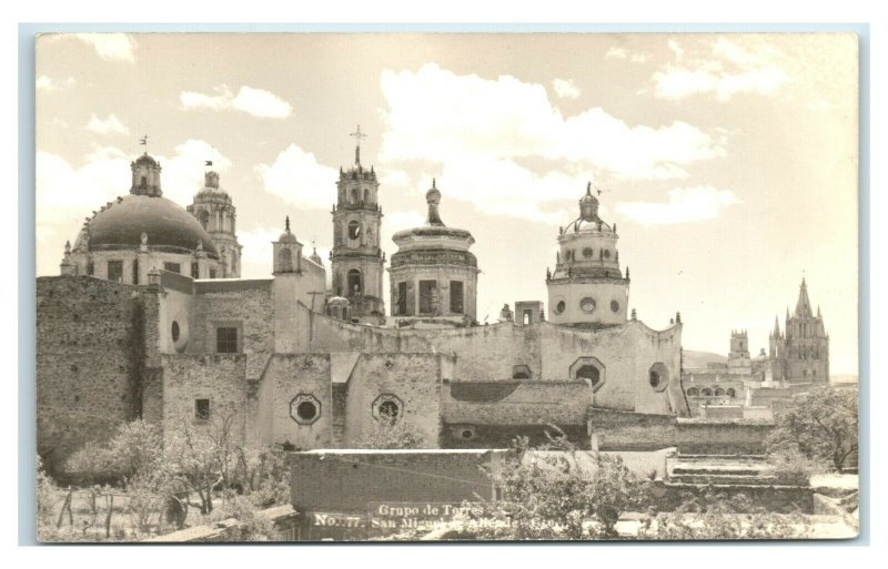 Postcard Grupo de Torres, San Miguel de Allende Gto RPPC Y62