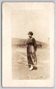 RPPC Lovely Women Posing in Field Real Photo c1920 Postcard I28