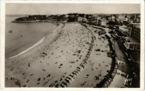 CPA Dinard- La Plage et la Pointe du Moulinet FRANCE (1022114)