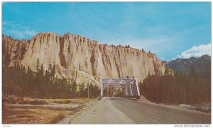 The Hoodoos at Dutch Creek,  British Columbia,  Canada,  PU_40-60s