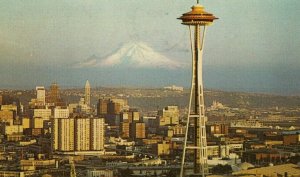 Postcard  View of Downtown Seattle & Mt. Rainier from Seattle Ctr. WA.   S6