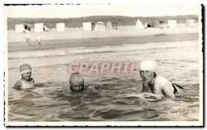 Postcard Old Noirmoutier Women and children at the beach