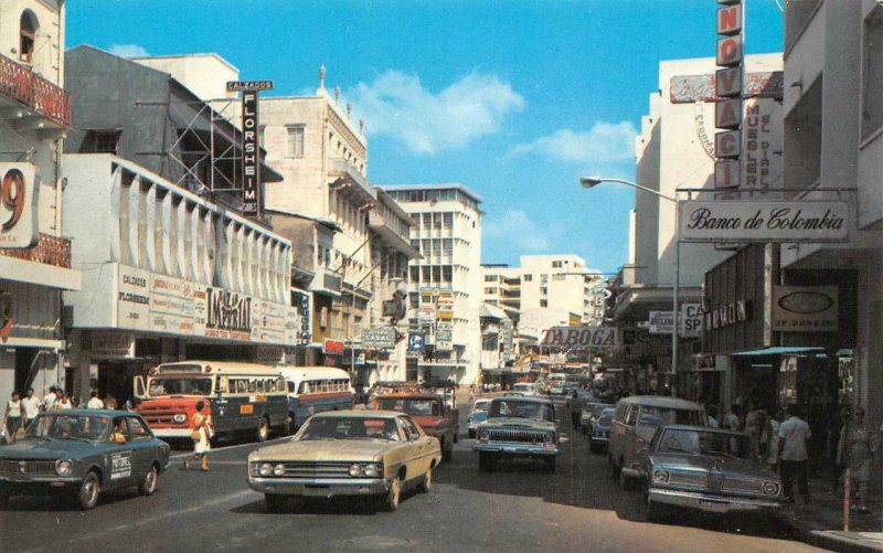 La Avenida Central, Ciudad de Panama PANAMA CITY Street Scene Vintage Postcard