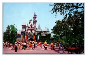 Disneyland Sleeping Beauty Castle 1-308 Anaheim CA UNP Chrome Postcard U14