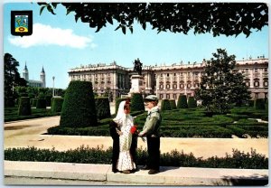 Postcard - Royal Palace and Typical couple - Madrid, Spain