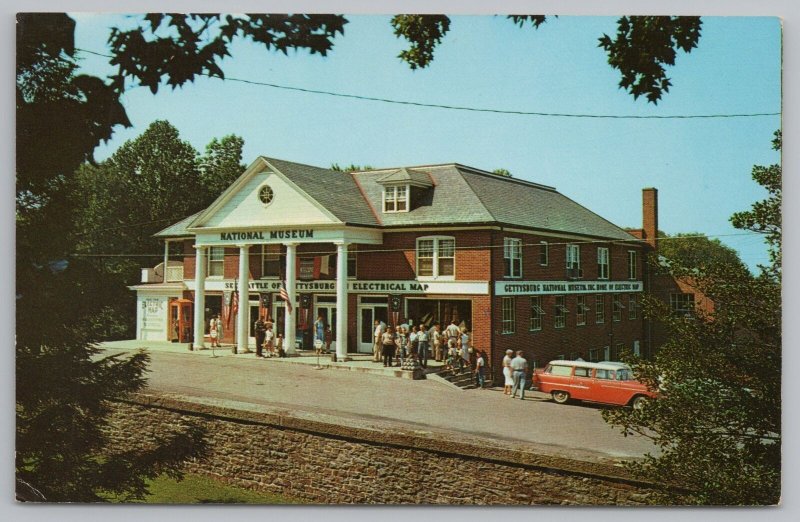 Gettysburg Pennsylvania~Gettysburg Museum Museum & Crowd~Vintage Postcard