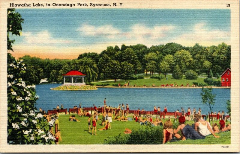 Vtg 1930's Hiawatha Lake Onondaga Park Chief Iroquois Syracuse NY Postcard