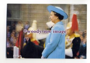 pq0089 - Queen Elizabeth at Trooping The Colour 1988 - postcard