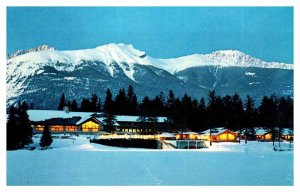 Postcard HOTEL SCENE Jasper Alberta AB AR4336