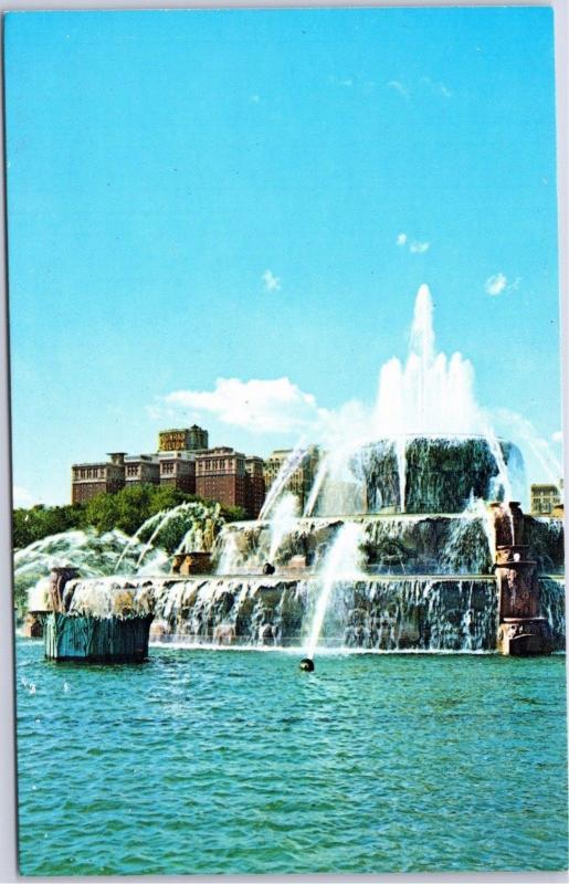 postcard IL Conrad Hilton advertising postcard feat. Chicago Buckingham Fountain