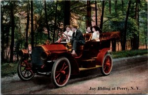 Postcard NY Perry Two Couples Joy Riding at Perry in Old Car Dirt Road 1913 M25