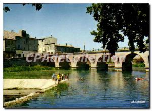 Postcard Modern Sommieres LEcluse And The Roman Bridge built under Emperor