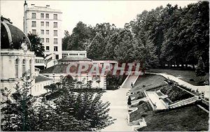 Postcard Moderne Saint Honore les Bains (Nievre) Park and Spa Establishment