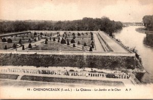 Castles Le Chateau Le Jardin et le Cher Chenonceaux France