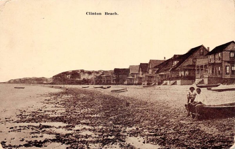 Clinton Beach Connecticut ? Beach Scenic View and Cottages Postcard AA75715