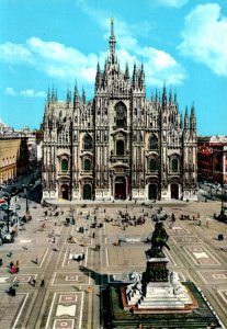 Italy Milano The Dom Square