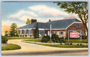 1951 SMYRNA DELAWARE CARAS COURT MOTEL ROOMS FOR TOURISTS DINNERS LINEN POSTCARD