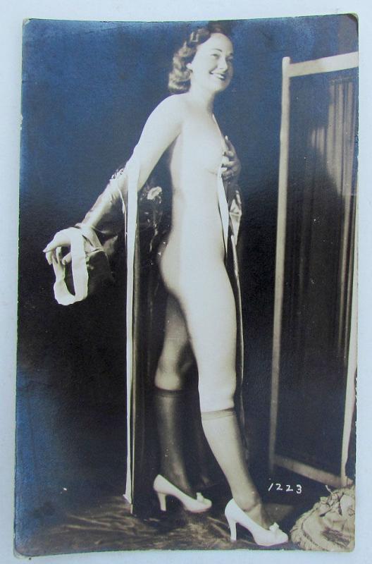 RPPC VINTAGE PHOTO POSTCARD NAKED GIRL WOMAN risque erotic