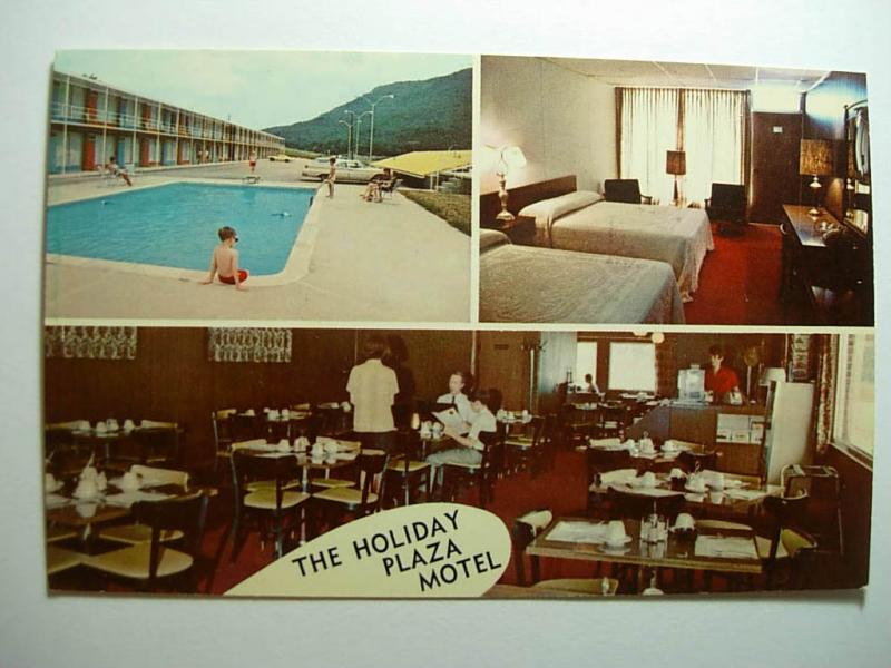 1970's Holiday Plaza Restaurant & Motel Jellico Tennessee TN Postcard y9469-23