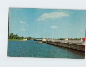 B-190473 Fascinating Olga Locks as seen on the Calohachee River Florida