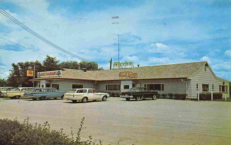 Underwoods Fairview Restaurant Coral Lounge Gilman Illinois 1963 postcard