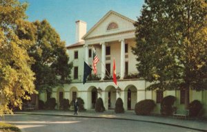 Flags Flying at Williamsburg Inn Virginia Postcard 2R5-446