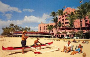 ROYAL HAWAIIAN HOTEL Waikiki, Hawaii Beach Scene 1961 Vintage Postcard