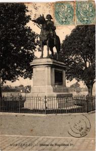 CPA MONTEREAU - Statue de Napoleon (472110)