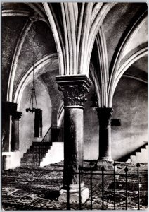 VINTAGE CONTINENTAL SIZED POSTCARD INTERIOR OF THE CENACLE IN JERUSALEM ISRAEL