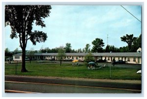 View Of Wishing Well Motel Manchester Maine ME Unposted Vintage Postcard