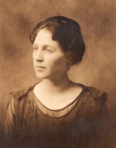 RPPC   Pretty Woman   Lawrence  Massachusetts  c1920  Postcard