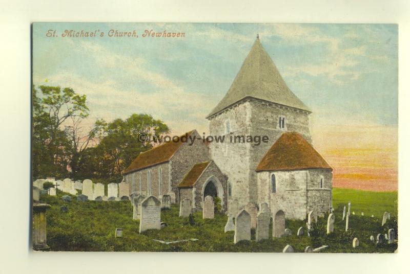 cu1539 - St Michael's Church , Newhaven , Sussex - postcard