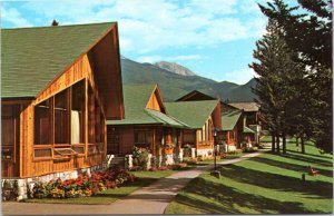 Postcard Canada Alberta Lakeshore Cottages at Jasper Park Lodge