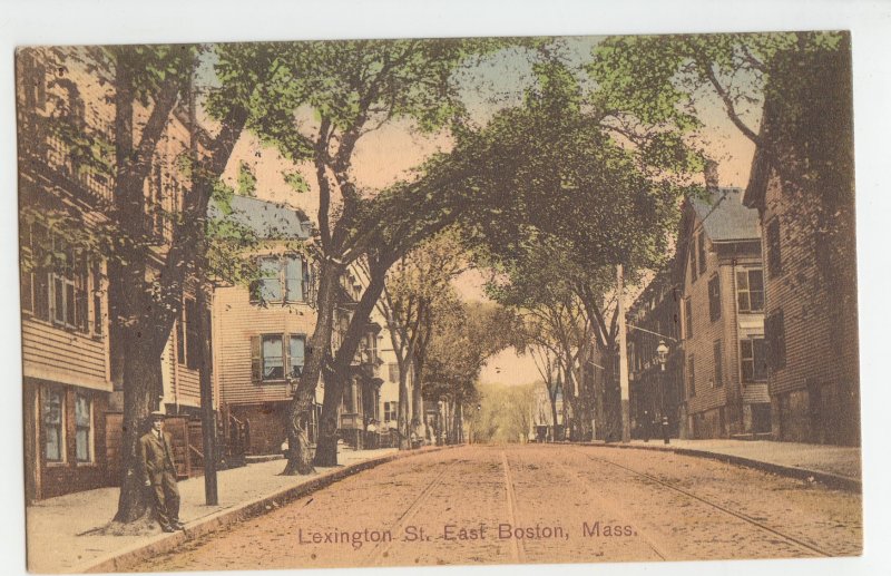 P2823, 1910 postcard lexington street scene boston mass