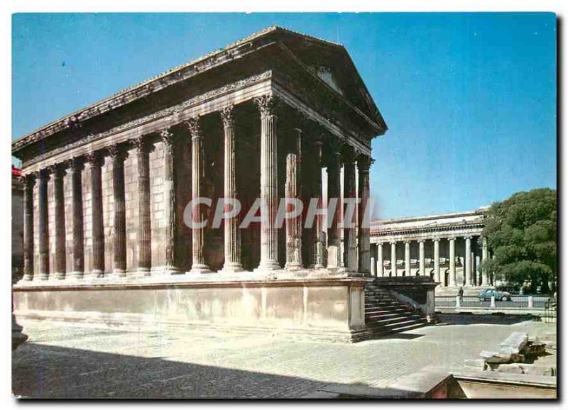 Modern Postcard Nimes Gard La Maison Carree