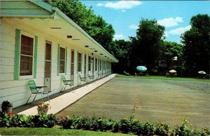 Hogansburg, NY New York  RIVERVIEW MOTEL  Roadside  BOMBAY~FRANKLIN CO  Postcard