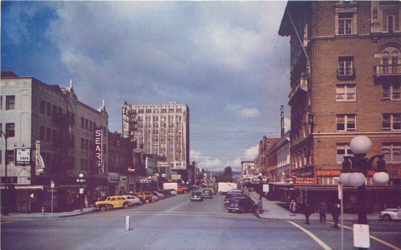 Oregon Salem State Street automobiles Roberts Street 1940s Postcard 22-10147