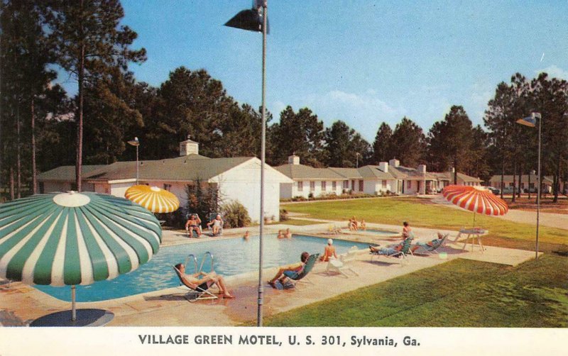 VILLAGE GREEN MOTEL Sylvania, GA Swimming Pool Roadside c1950s Vintage Postcard
