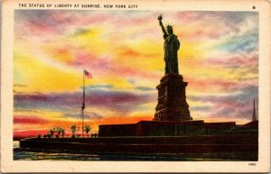 Vtg Statue Of Liberty at Sunrise Bedloe's Island New York Harbor NY Postcard